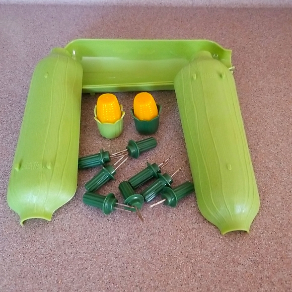 🌽VINTAGE CORN ON THE COB HOLDERS🌽 - Picture 1 of 2
